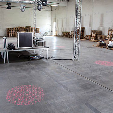 Tanzflächenmotive auf Industrieboden